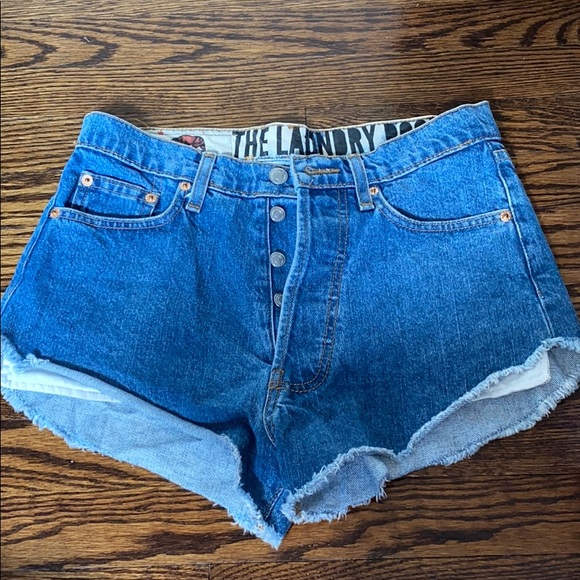 👖The Laundry Room Smiley Face Jean Shorts Size 25 - Picture 2 of 7